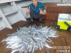 25일새벽 씨알 큰 내만갈치 루어는 1타1피,마릿수 엄청납니다. 수요일부터 예약가능. 사진