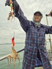 조황정보 - 9월 2일 홍원항 뉴아일랜드호 쭈꾸미 전원 망태기 성공! - 홍원항 뉴아일랜드호 선상낚시 ,생활낚시 , 바다낚시 , 전문출조 사진