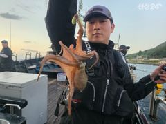 전투문어~~느나느나~~피딩~~명절날도 출항합니다 ~