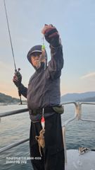 내일 쭈낚 즐기실분 연락주십시요. 자리여유 있습니다. 감사합니다.