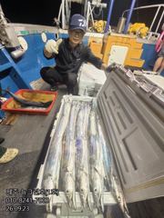 [제주 뉴그린호(1호) 9월 23일 야간갈치 조황]]